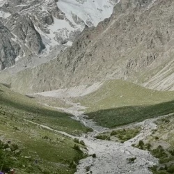 День 4. Треккинг по леднику Безенги