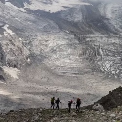 День 4. Тёплый угол + спуск в альплагерь (радиальный вых.)
