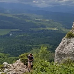 День 5. Азишская пещера, плато Лаго-Наки, скала Утюг.