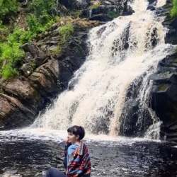 День 1. Самый высокий водопад, скалы, тропы и Ладога