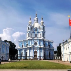 День 2. Парадный центр, дворцы и каналы