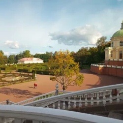 День 2. Экскурсия в Ораниенбаум и Петергоф