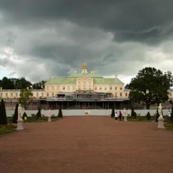День 2. Экскурсия в Ораниенбаум и Петергоф