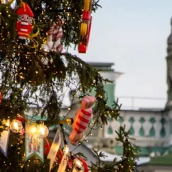 День 1. Экскурсия «Зимние праздники» в Санкт-Петербурге