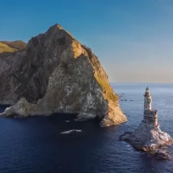 День 2. Морское путешествие к легендарному маяку Анива.
