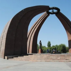 День 2. От столицы до бирюзового Иссык-Куля.