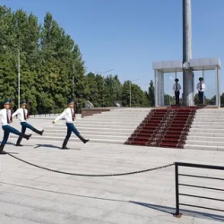 День 6. Кочкор Бишкек (250 км, 5 ч).Башня Бурана и мн.др