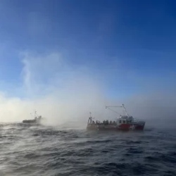 День 3. Морская прогулка, водопад и пляж Яйца дракона