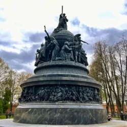 День 2. Печоры. Псково-Печерский монастырь. Псков