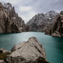 День 5. Озеро Кель-Суу - прогулка на катере
