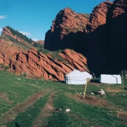День 4. Водопады, Каракол и затопленный лес Святого озера