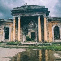 День 3. Города-призраки + водопады и горячий источники