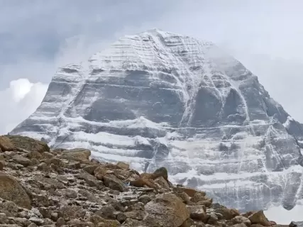 Kailash Manasarovar Yatara With Everest Base Camp and Lhasa