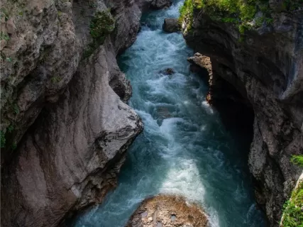 Адыгея: горные тропы и термальные источники