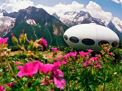 Кавказские вершины и горячие источники: Эльбрус, Домбай и водопады