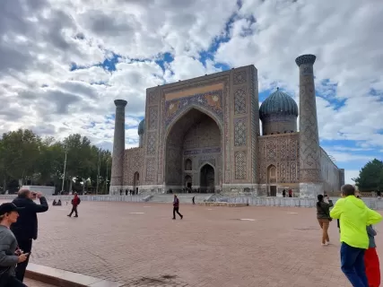 Улетим на выходной в Самарканд и Бухару!