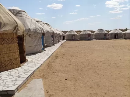 Ваше личное озеро в самом сердце пустыни