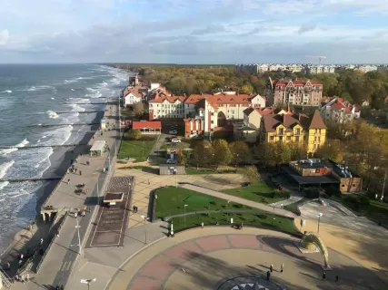 Калининград: коса, кирхи, янтарь и котики