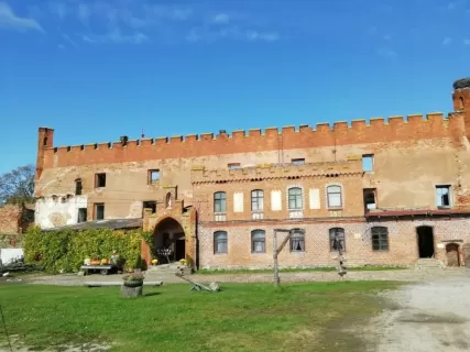 Балтийский фитнес: зарядка у моря, йога и янтарные рассветы