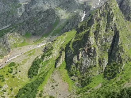 Осетия – Ингушетия: К башням, ледникам и городу мёртвых