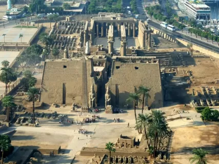 Луксорская сокровищница: храмы, гробницы и фото у Карнака