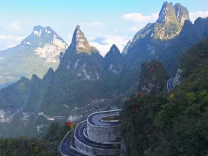 Китайская симфония: от небоскребов Гуанчжоу до парящих гор Аватара за 12 дней