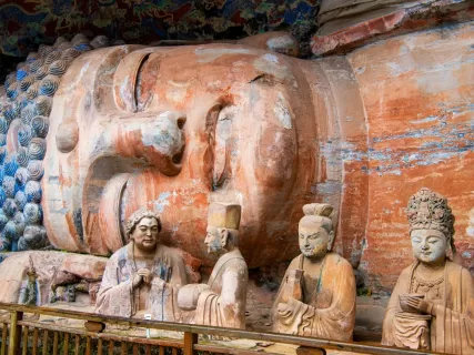 Нетуристический Китай: Чэнду, Чунцин и тысячелетние сокровища