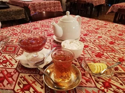 Между вином и пламенем: тур Грузия + Азербайджан на Новый год