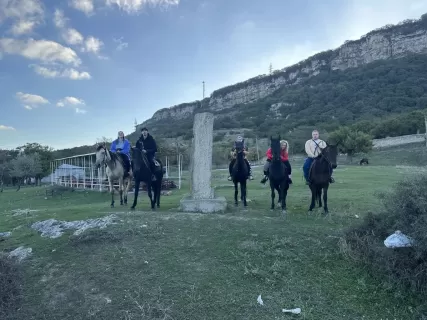 Конные прогулки по горе Таркитау