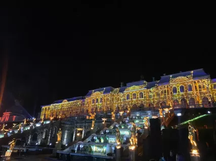 Экскурсия на Праздник Закрытия Фонтанов в Петергофе