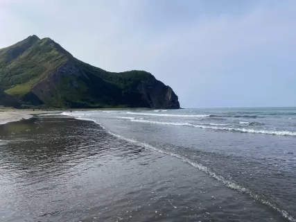 Бухта Тихая с ночевкой на берегу Охотского моря и Клоковский водопад (индивидуально)