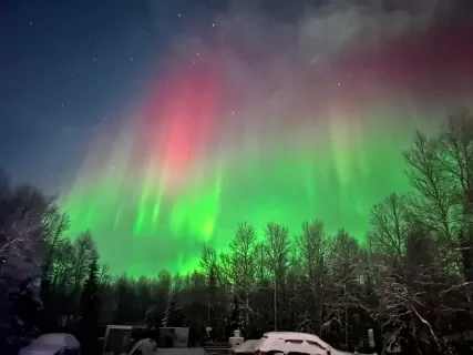 Териберка, сияние, Хибины и Саамы на Кольском