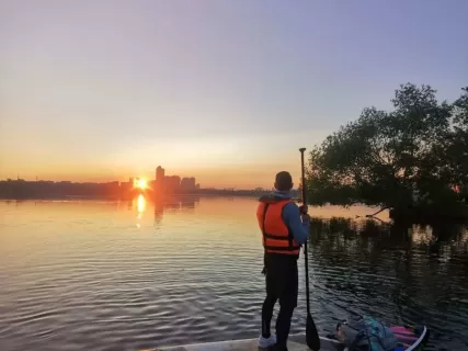 Закатный сплав на сапах в Москве