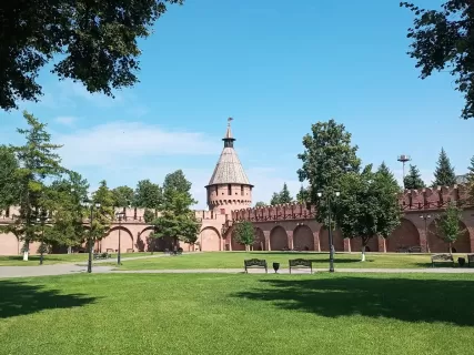 Для друзей у Тулы пряник, для врагов у Тулы меч